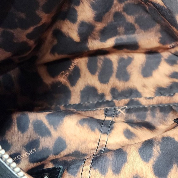 B Makowsky Black Leather Studded Hobo Bag Large Zip Top 13" X 9" - Picture 7 of 8